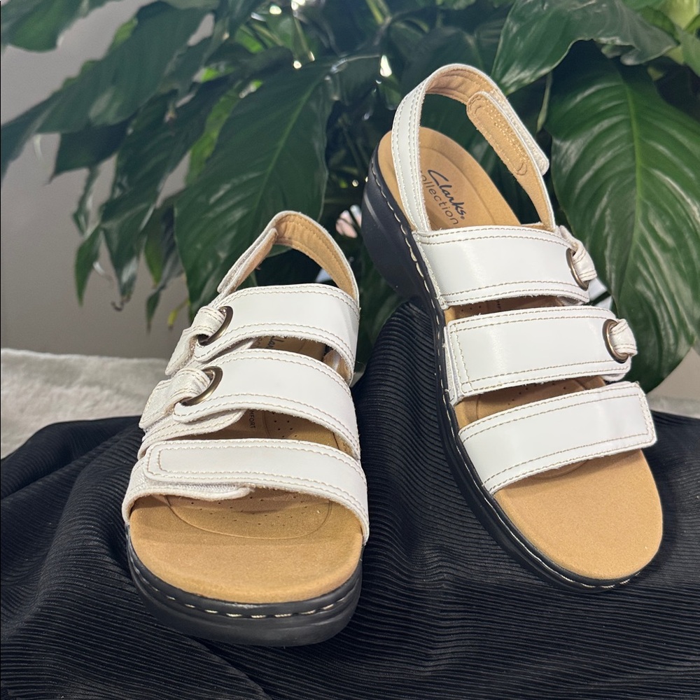 Clarks Collection Merliah 2 Bali White Faux Leather Sandal - Women's 8M / EU 39 - Picture 3 of 12